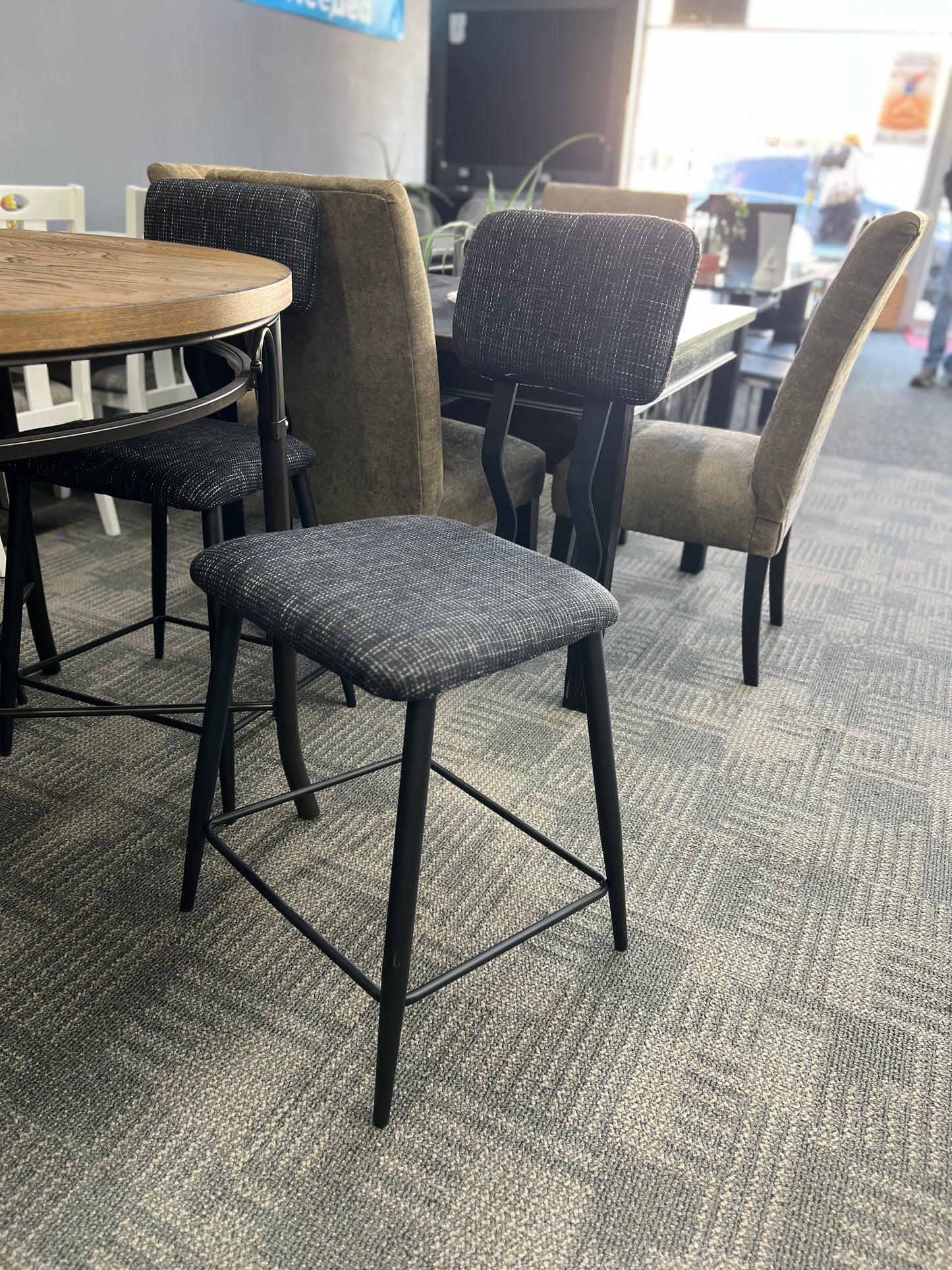 CLEARANCE - 5PC RUSTIC PUB DINING SET