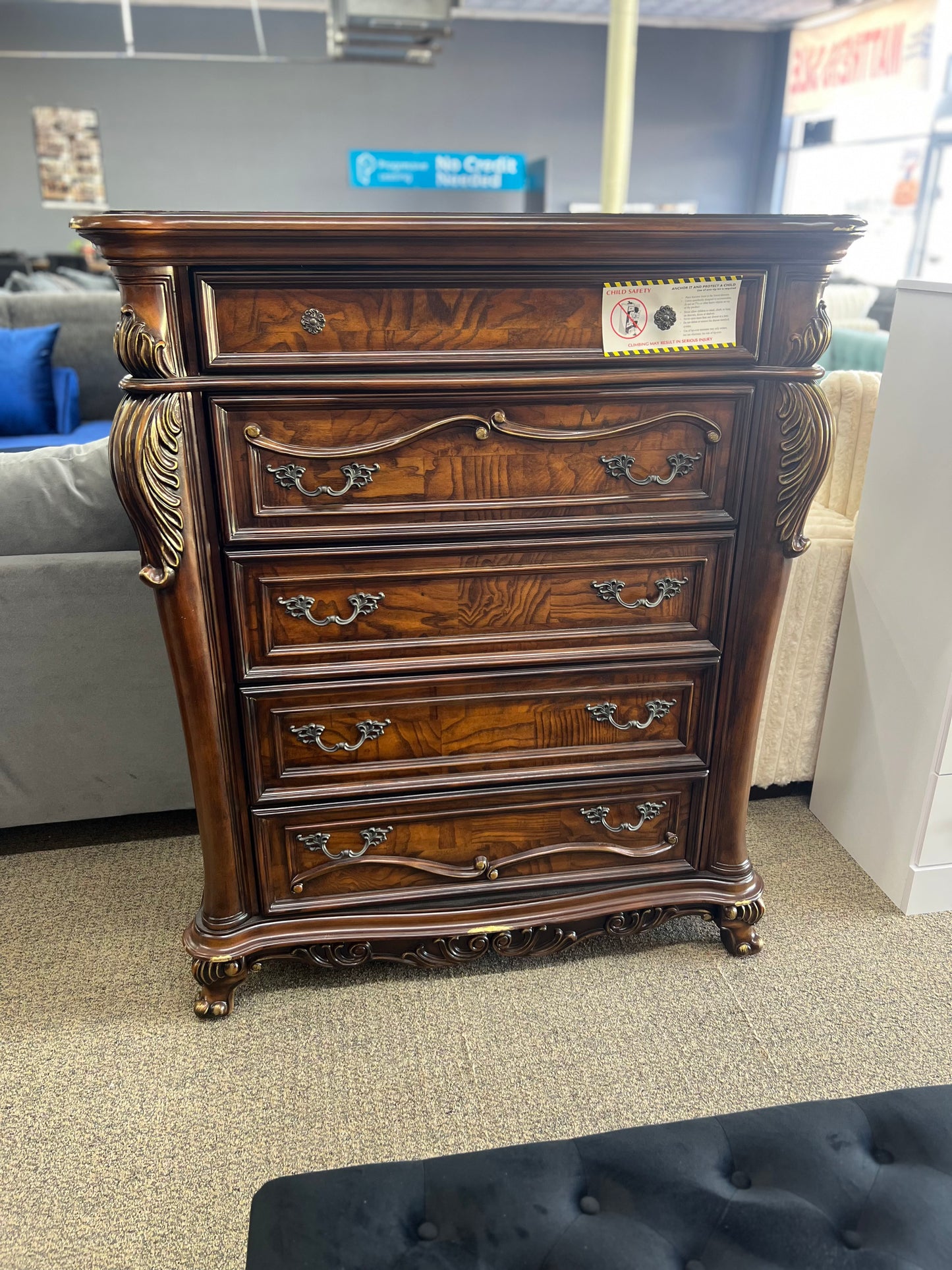 CLEARANCE - 5PC KING VICTORIAN STYLE BED
