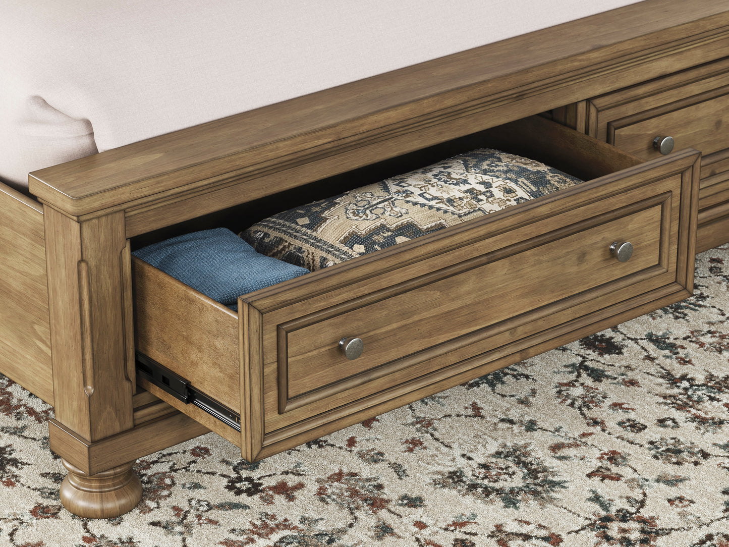 FEDDINGER STORAGE PANEL BEDROOM SET