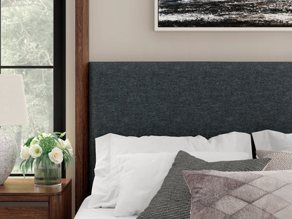 DILENNO CANOPY BEDROOM SET