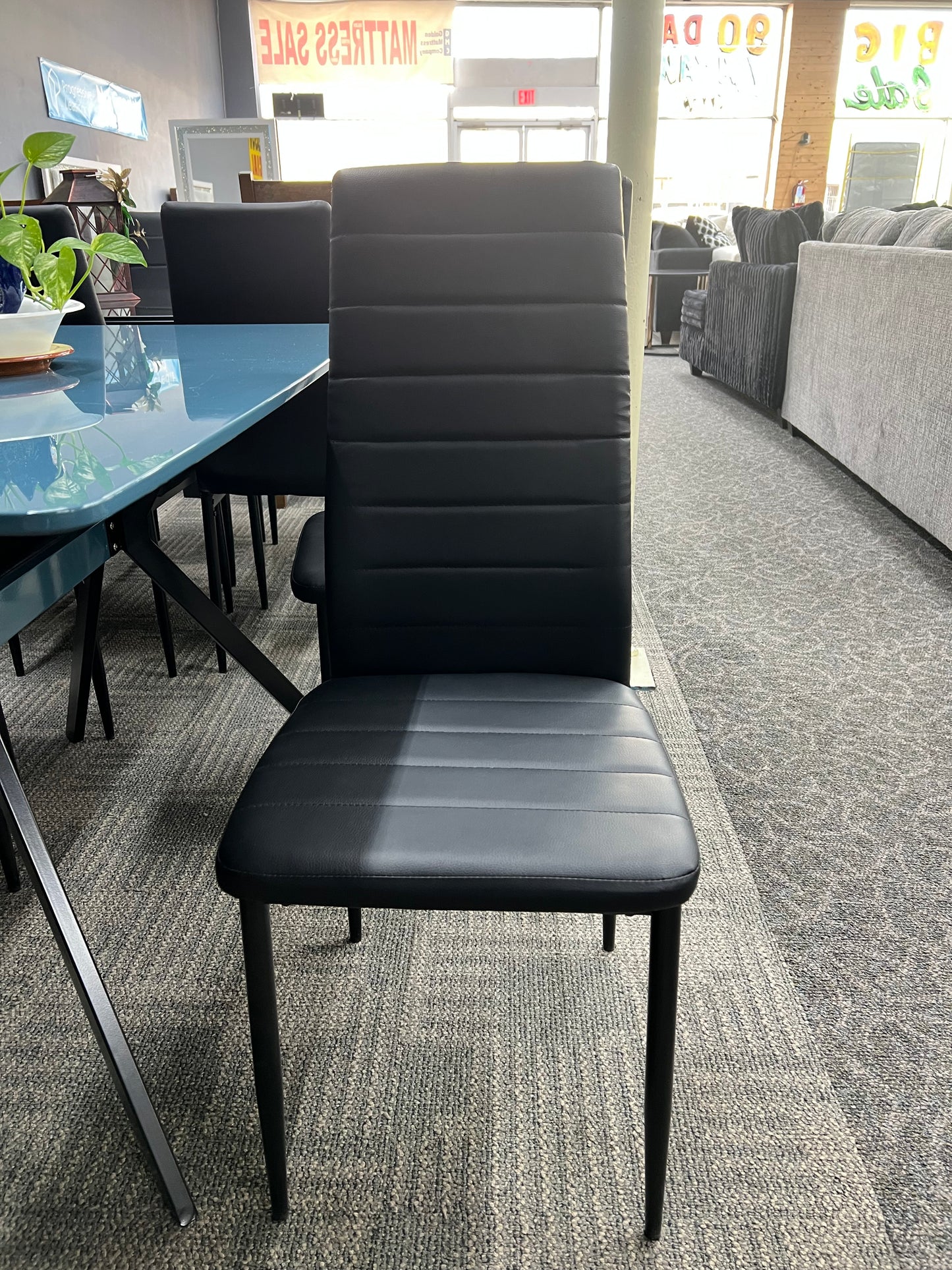 CLEARANCE - 5PC DINING SET