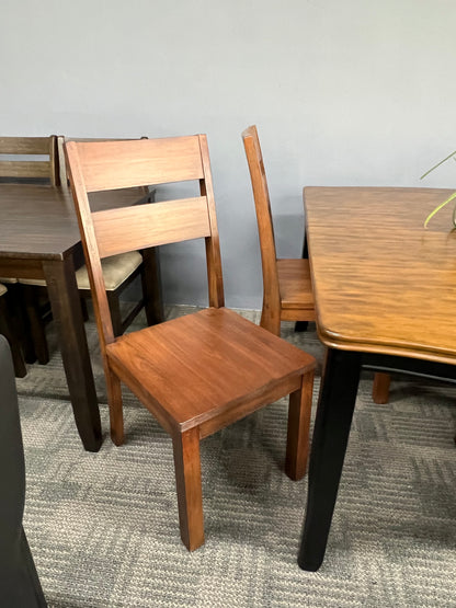 FLOOR SAMPLE - 5PC SOLID WOOD W/ LEAF DINING SET