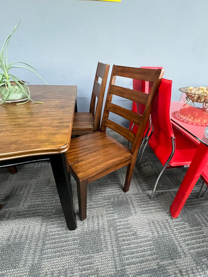 FLOOR SAMPLE - 5PC SOLID WOOD W/ LEAF DINING SET