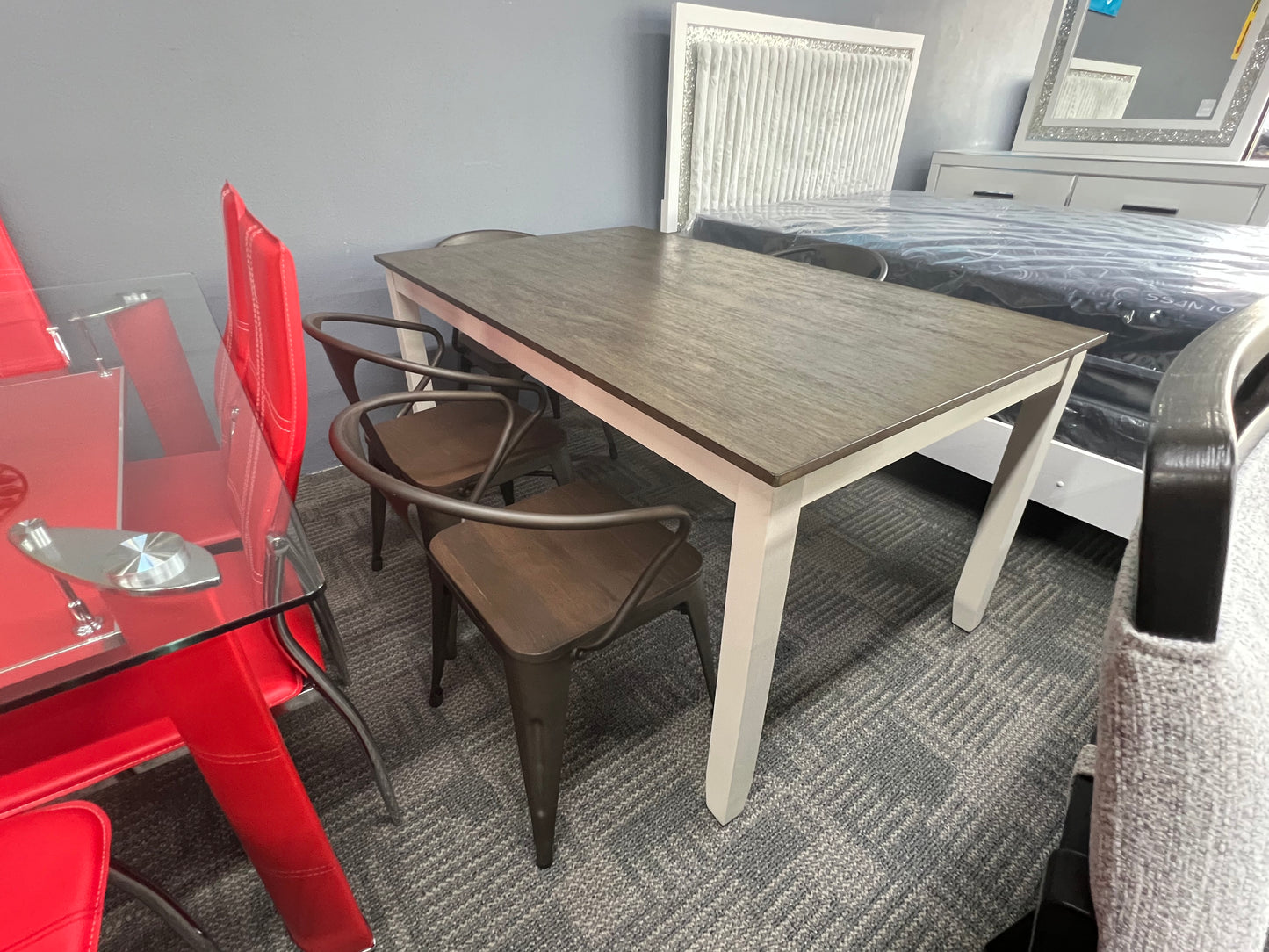 FLOOR SAMPLE - 5PC DINING SET W/ METAL CHAIRS